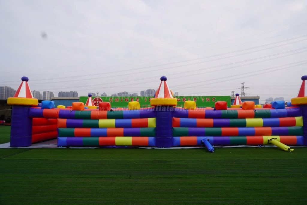 T11-6000 Large Inflatable Maze