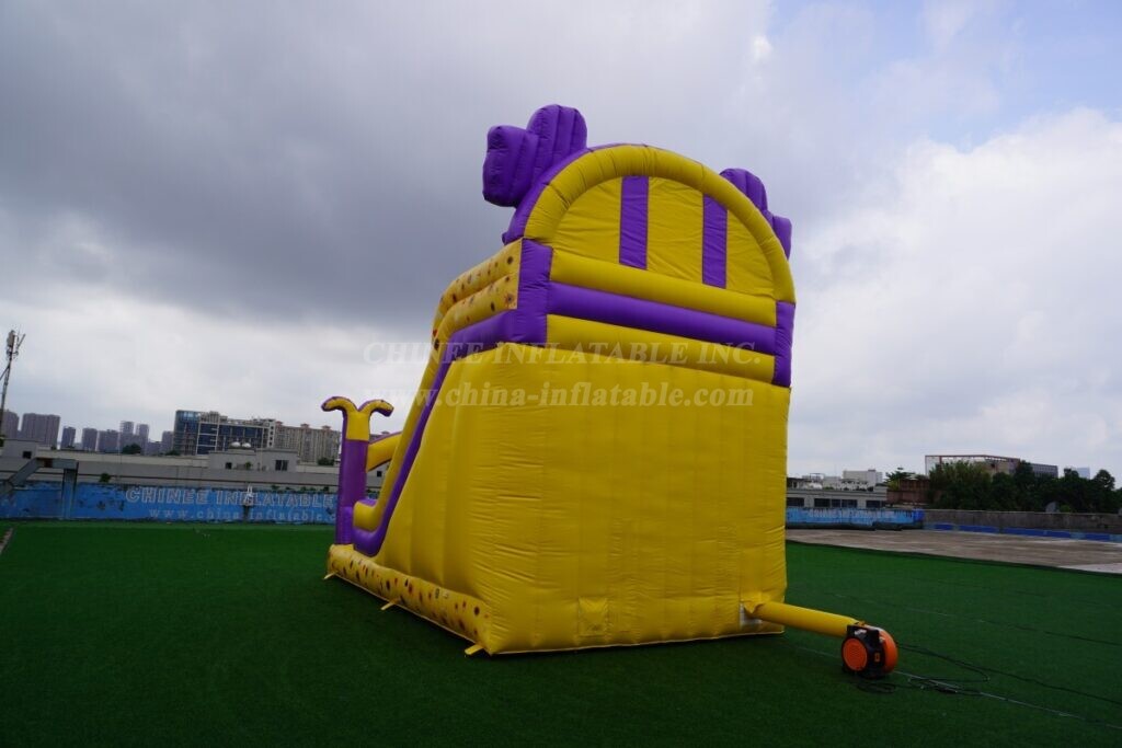 T8-8132B Mamma Mia Inflatable Dry Slide